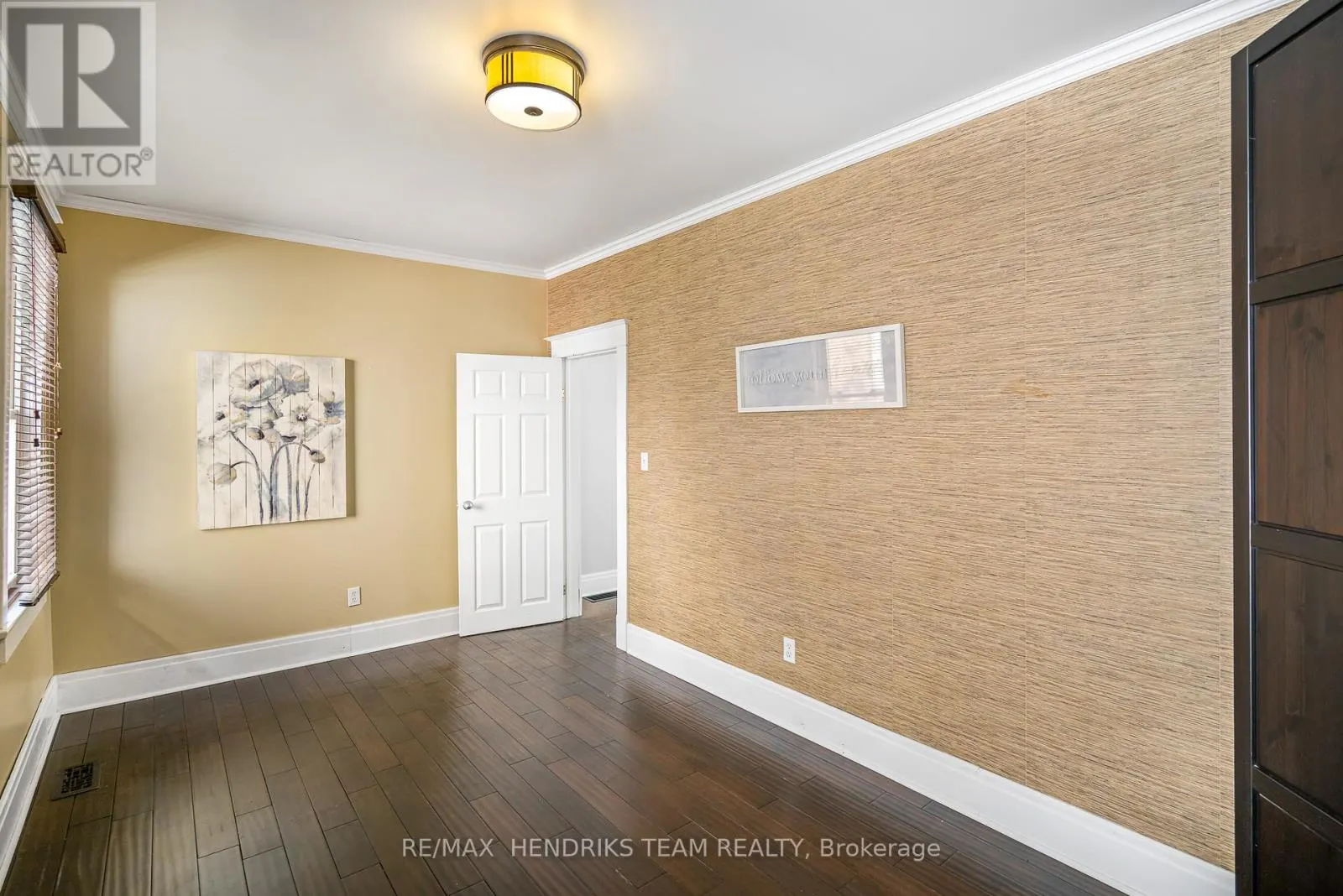 4 RAVINE ROAD