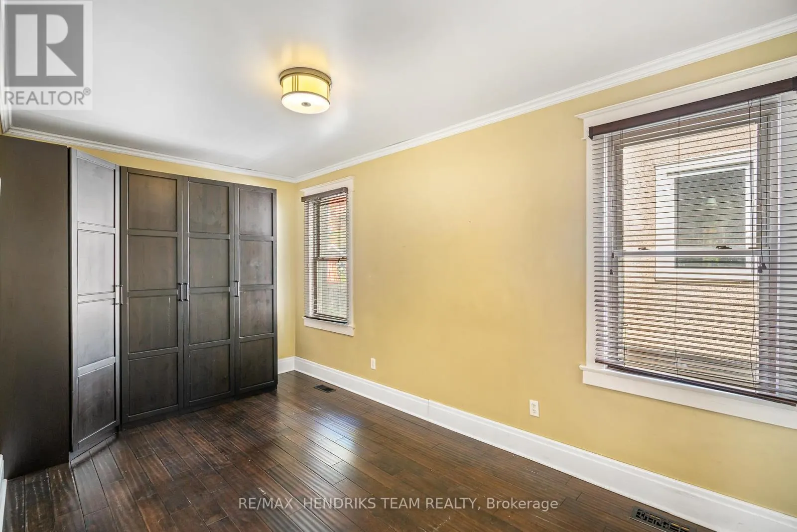 4 RAVINE ROAD
