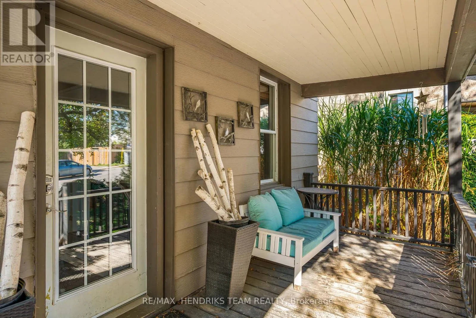 4 RAVINE ROAD