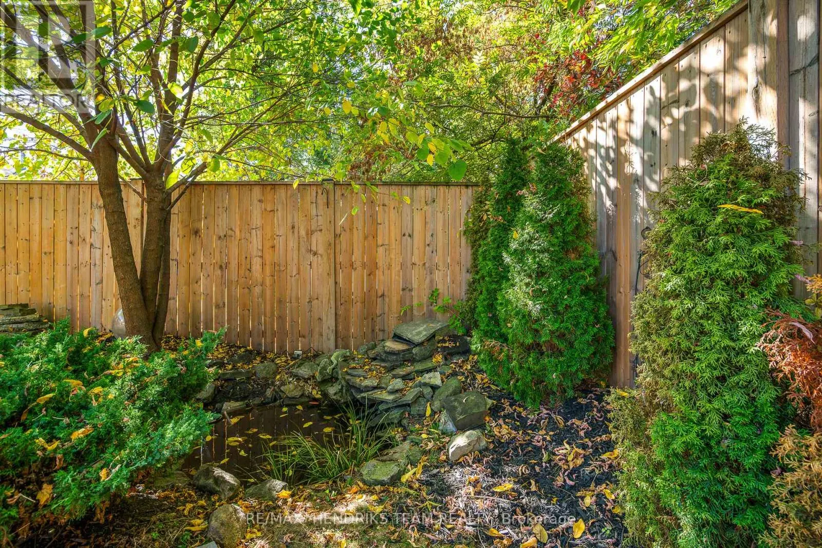 4 RAVINE ROAD