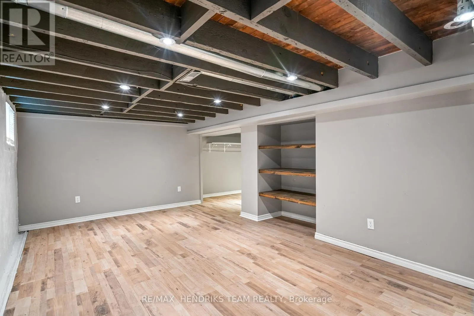 4 RAVINE ROAD