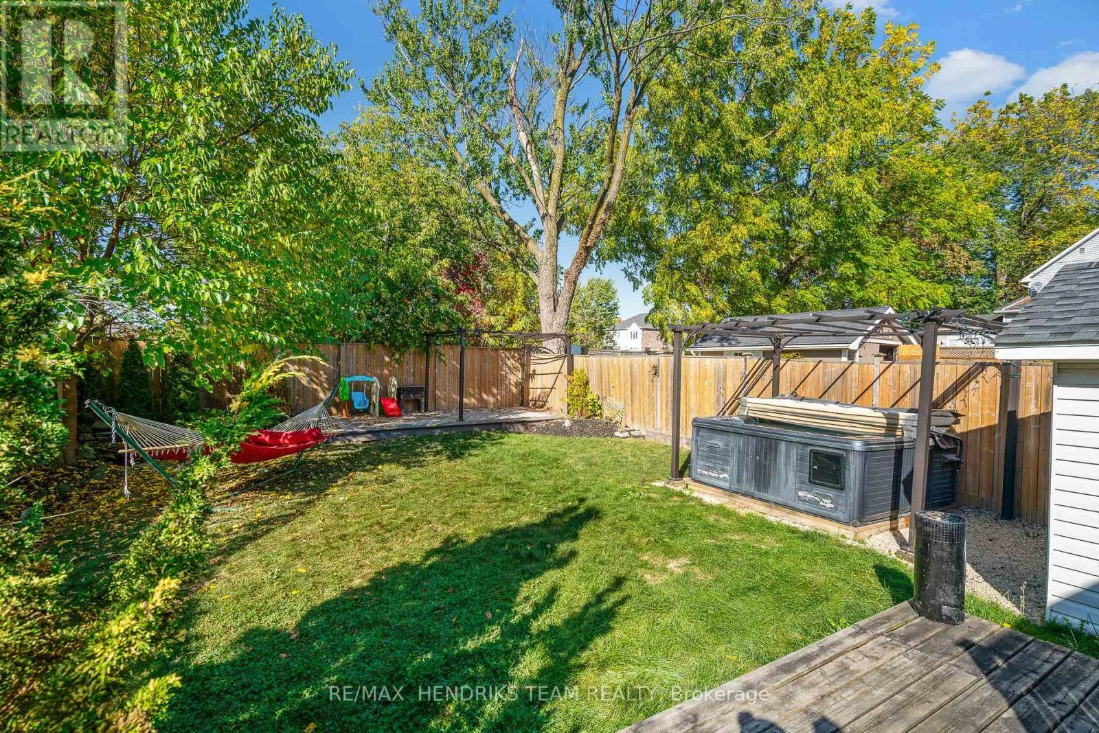 4 RAVINE ROAD