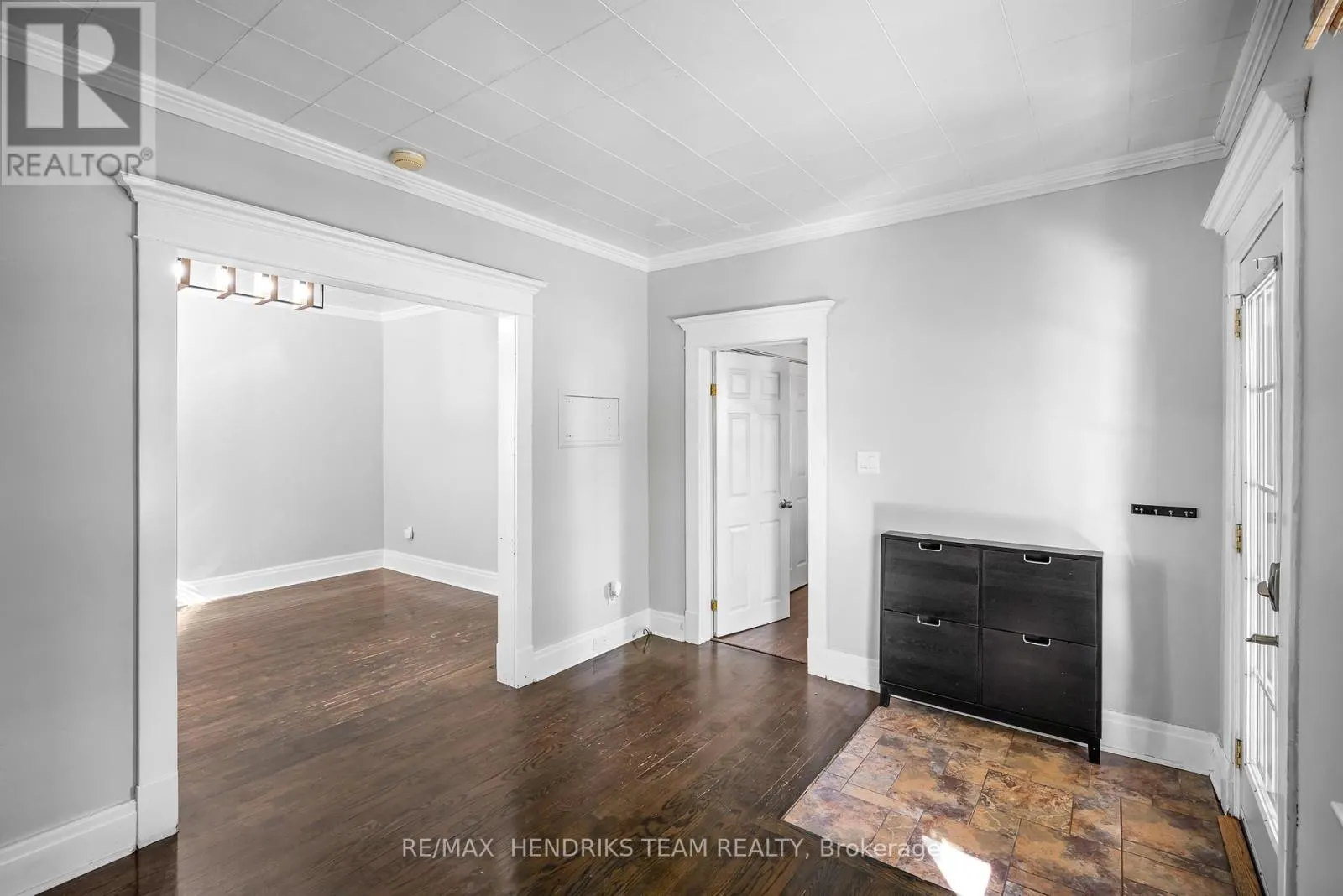 4 RAVINE ROAD