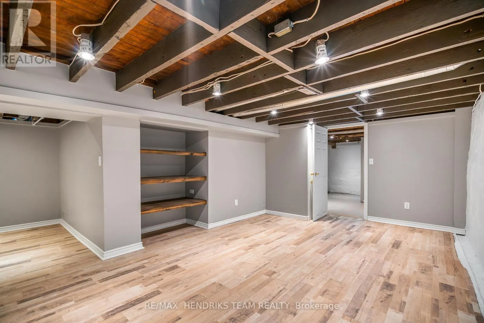 4 RAVINE ROAD