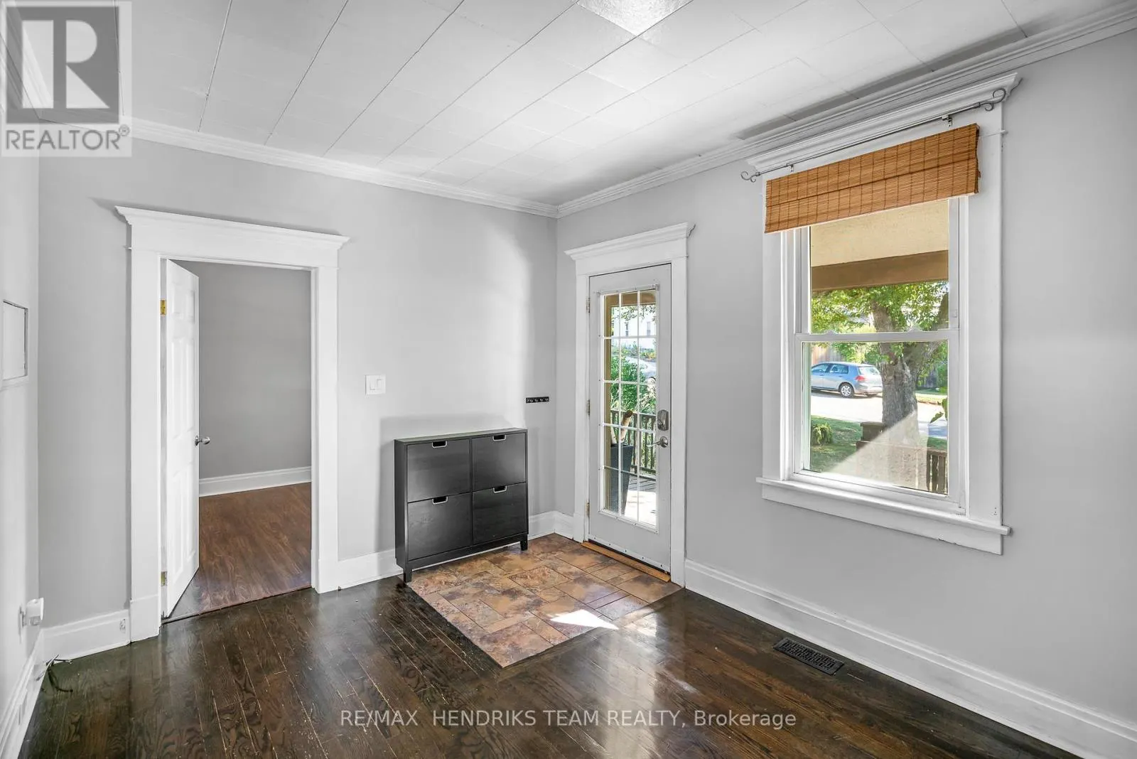 4 RAVINE ROAD
