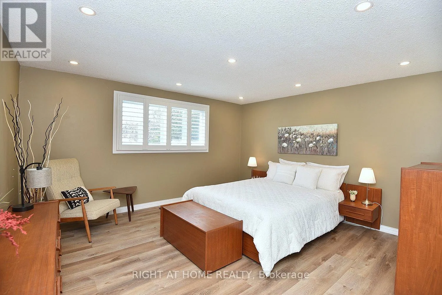 105 BISMARK DRIVE