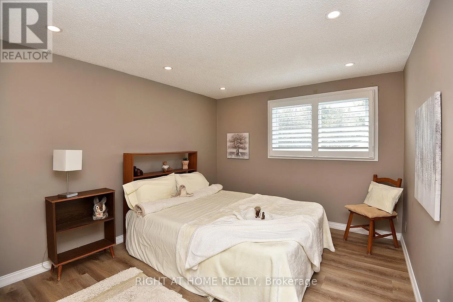 105 BISMARK DRIVE