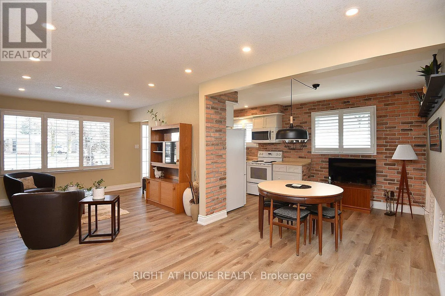 105 BISMARK DRIVE