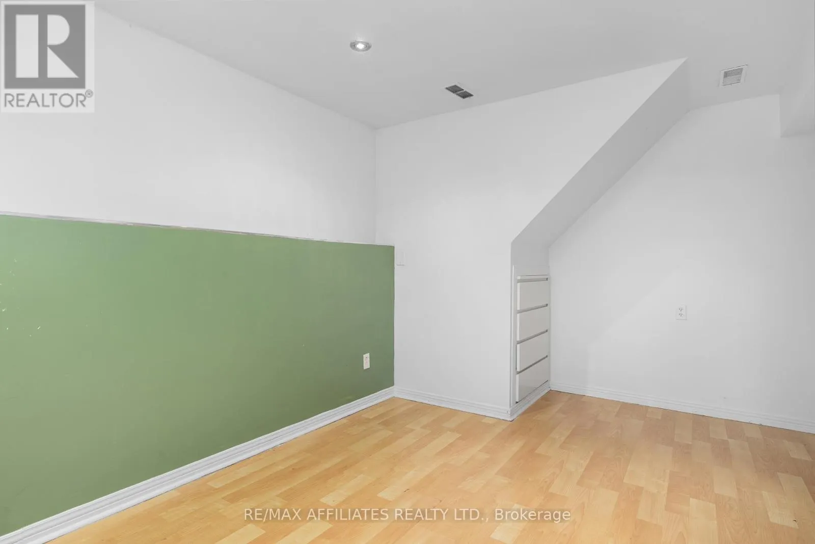 306 WOODFIELD DRIVE
