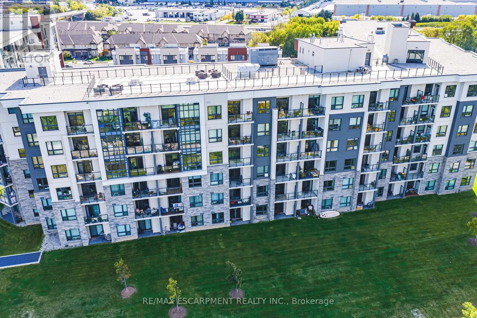 428 - 125 SHOREVIEW PLACE