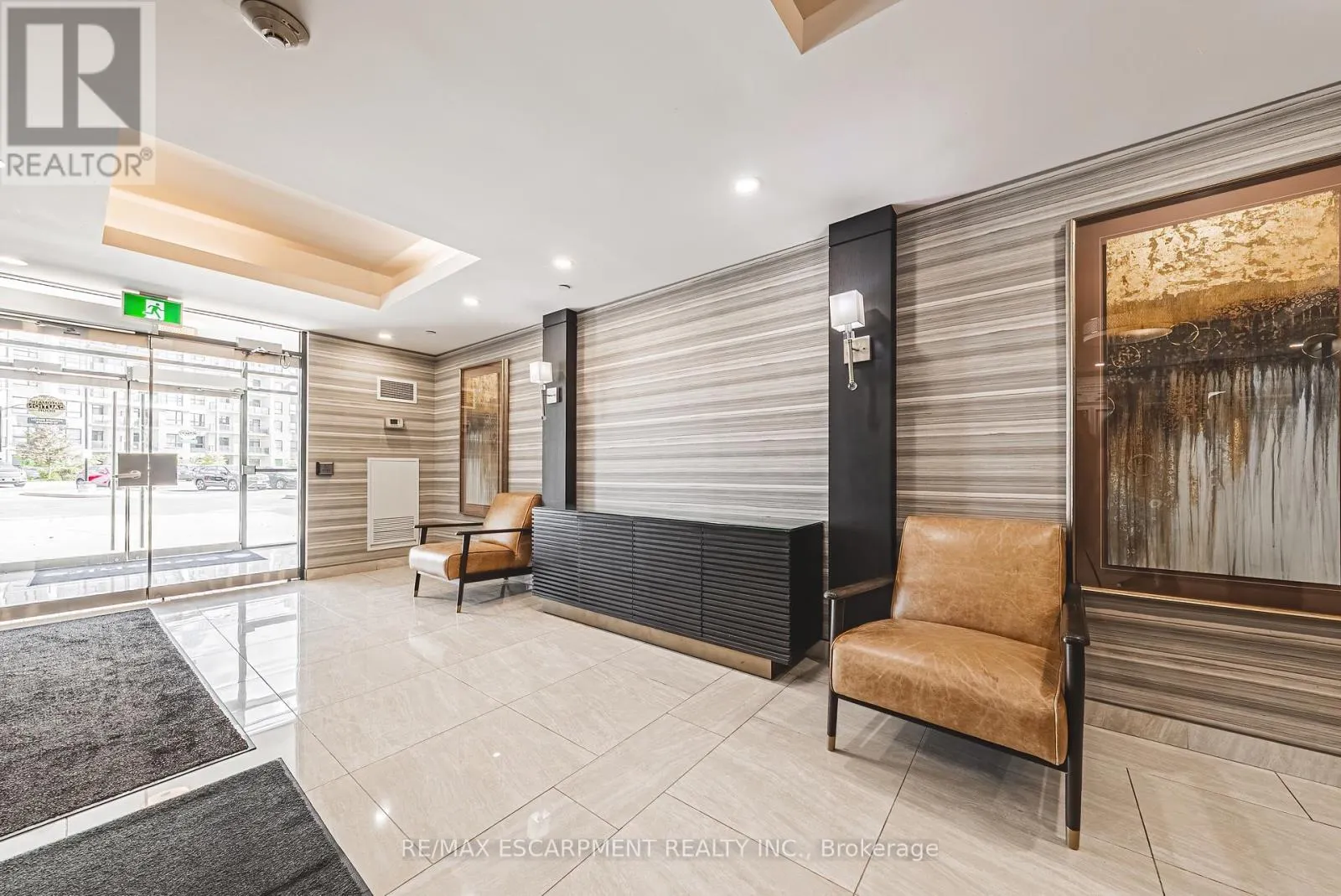 428 - 125 SHOREVIEW PLACE