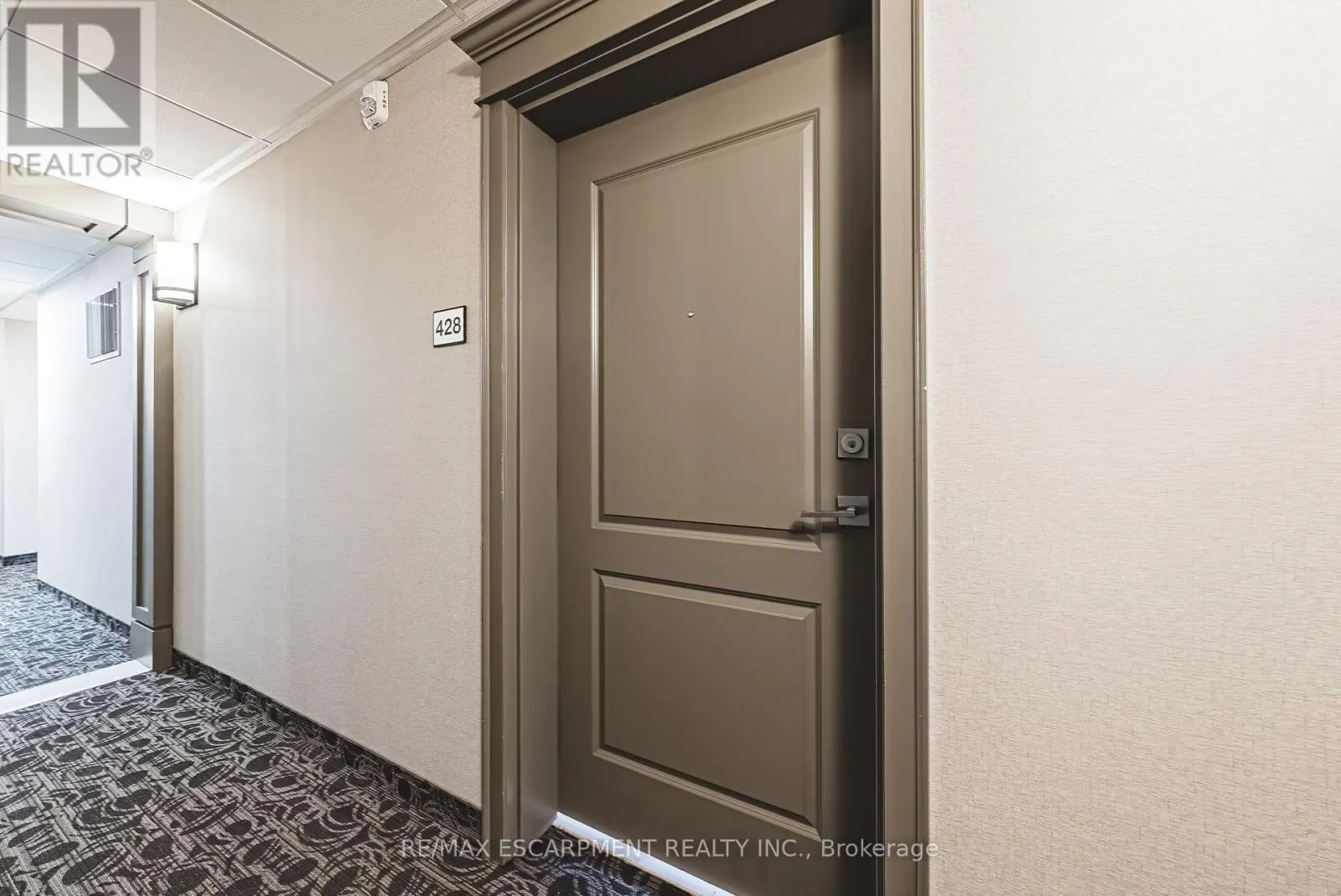 428 - 125 SHOREVIEW PLACE
