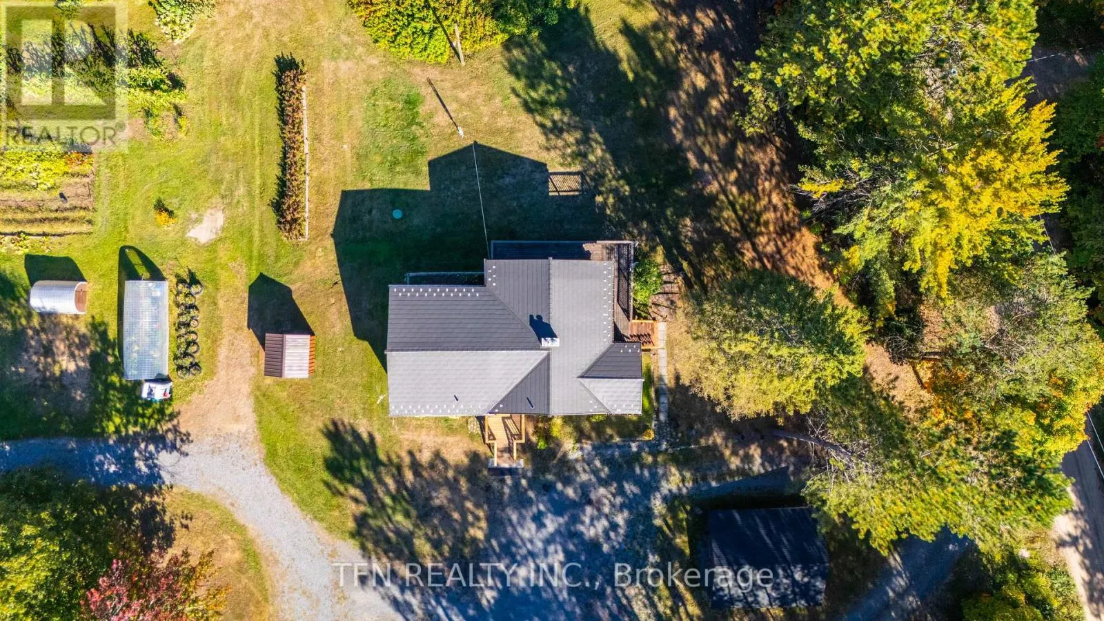 110 MACHAR STRONG BOUNDARY ROAD W