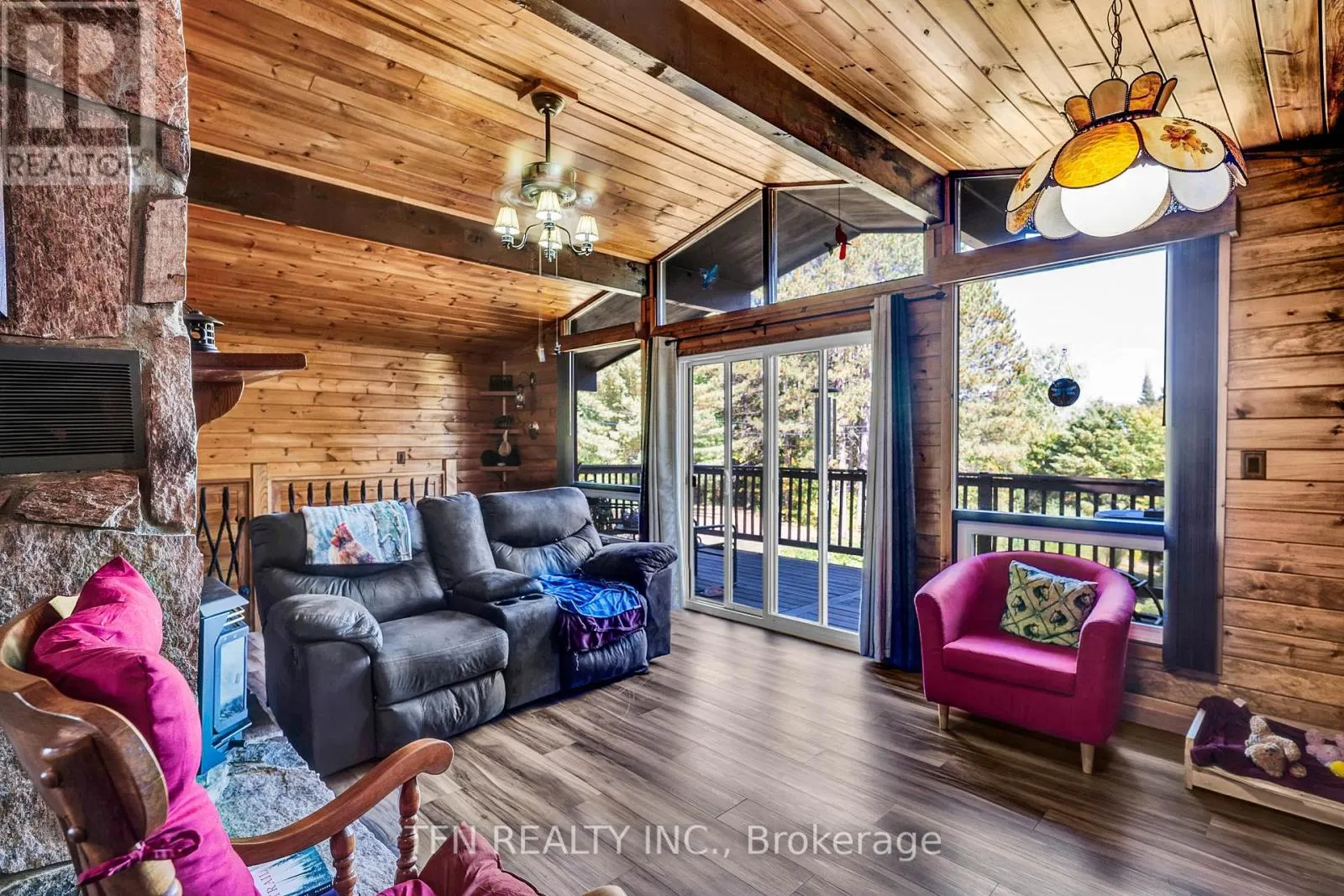 110 MACHAR STRONG BOUNDARY ROAD W