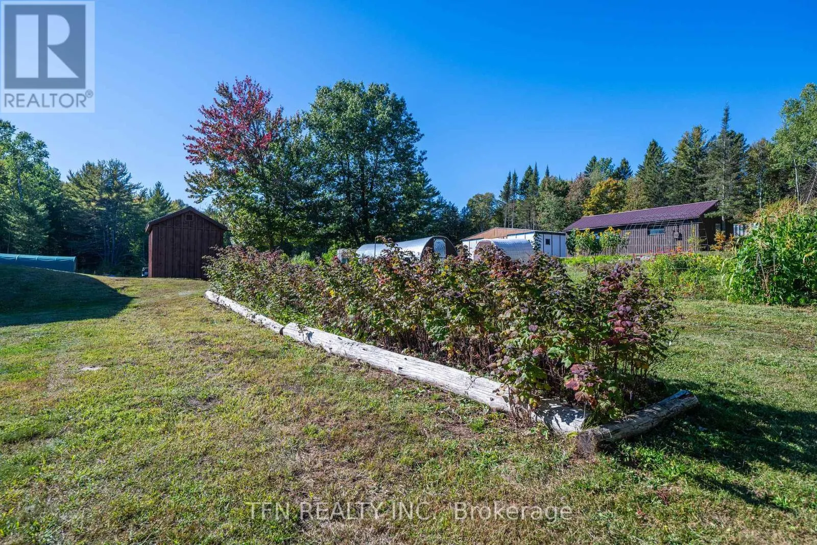 110 MACHAR STRONG BOUNDARY ROAD W