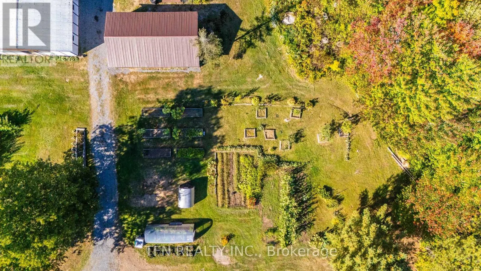 110 MACHAR STRONG BOUNDARY ROAD W