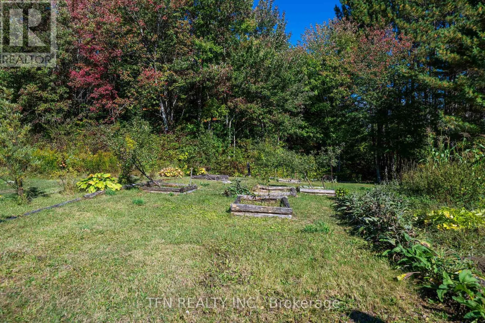 110 MACHAR STRONG BOUNDARY ROAD W