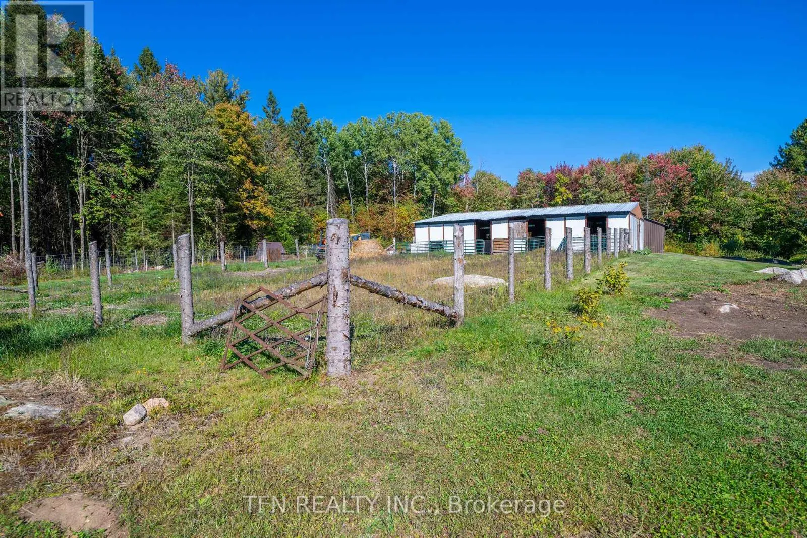110 MACHAR STRONG BOUNDARY ROAD W