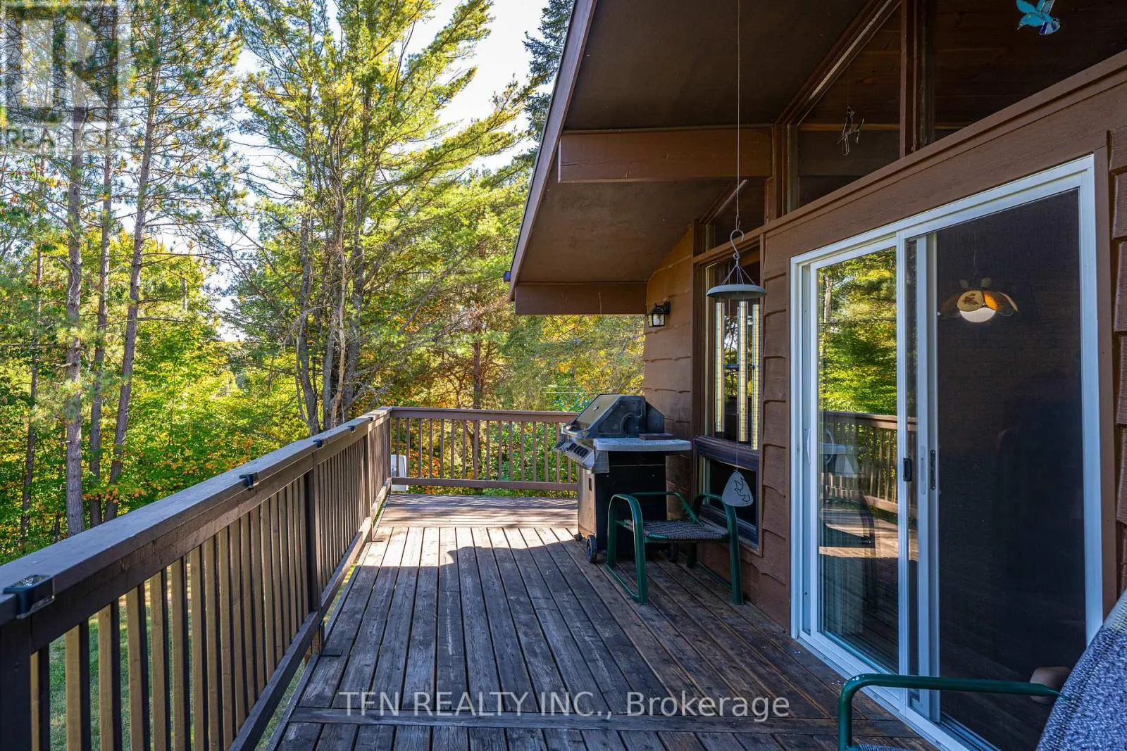 110 MACHAR STRONG BOUNDARY ROAD W