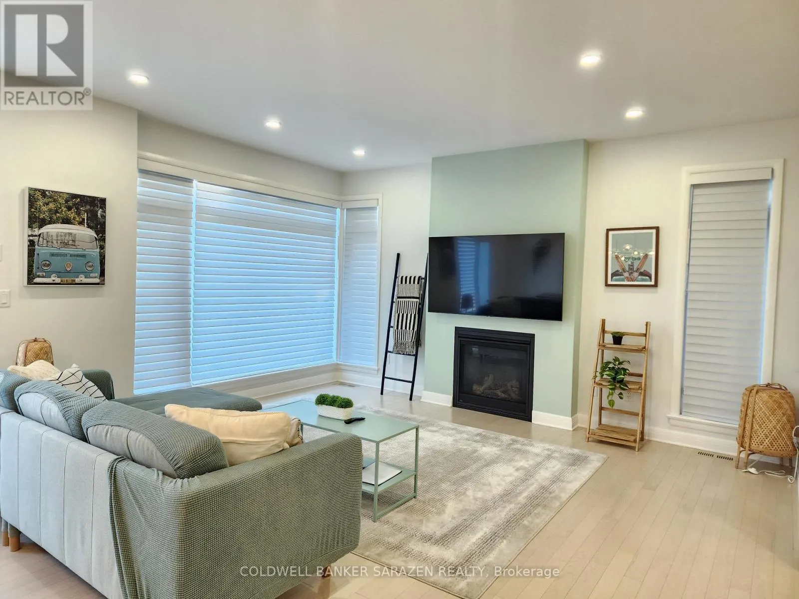 22 STANHOPE COURT