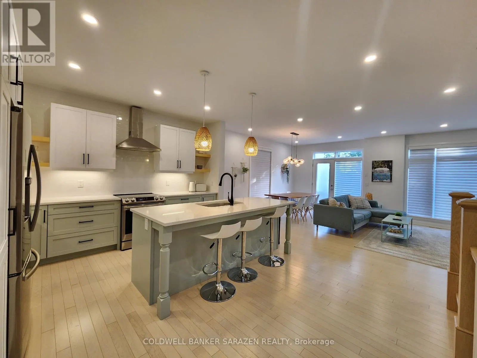 22 STANHOPE COURT