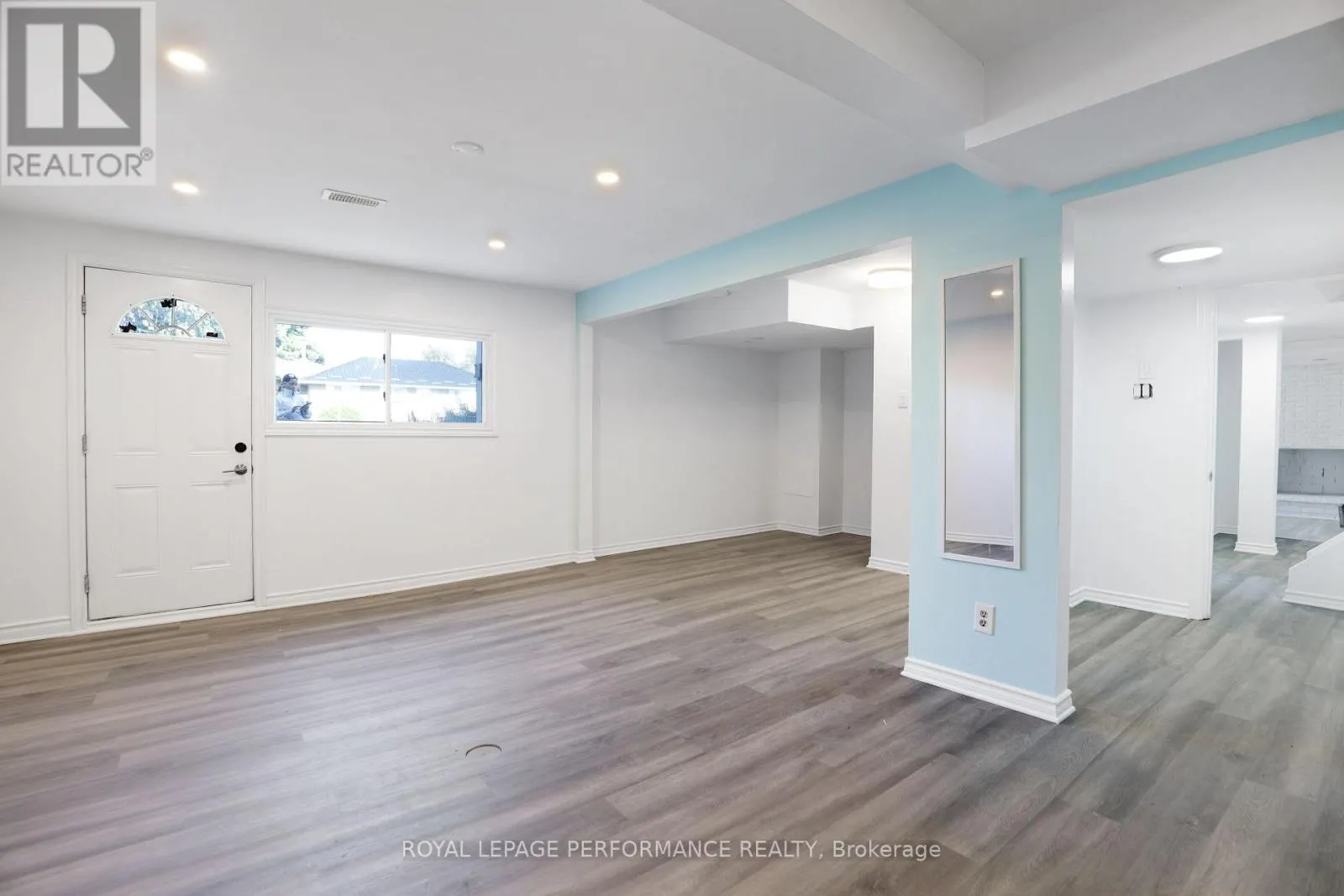 142 MEADOWLANDS DRIVE W