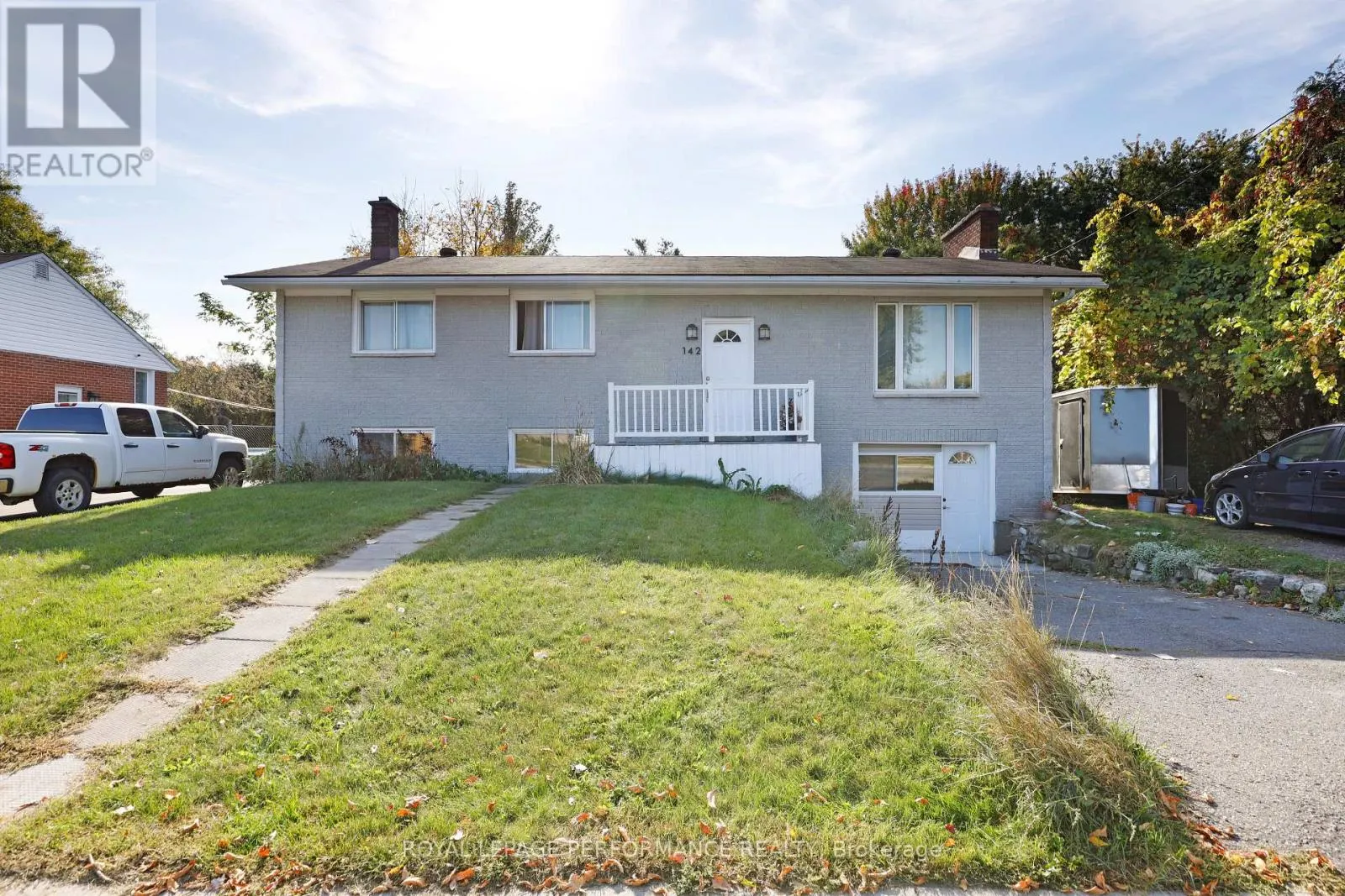 142 MEADOWLANDS DRIVE W