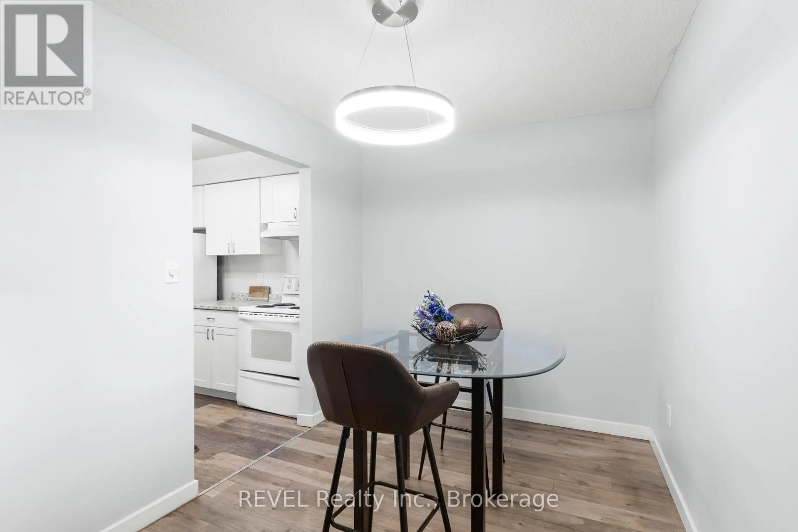 305 - 5222 PORTAGE ROAD, #305