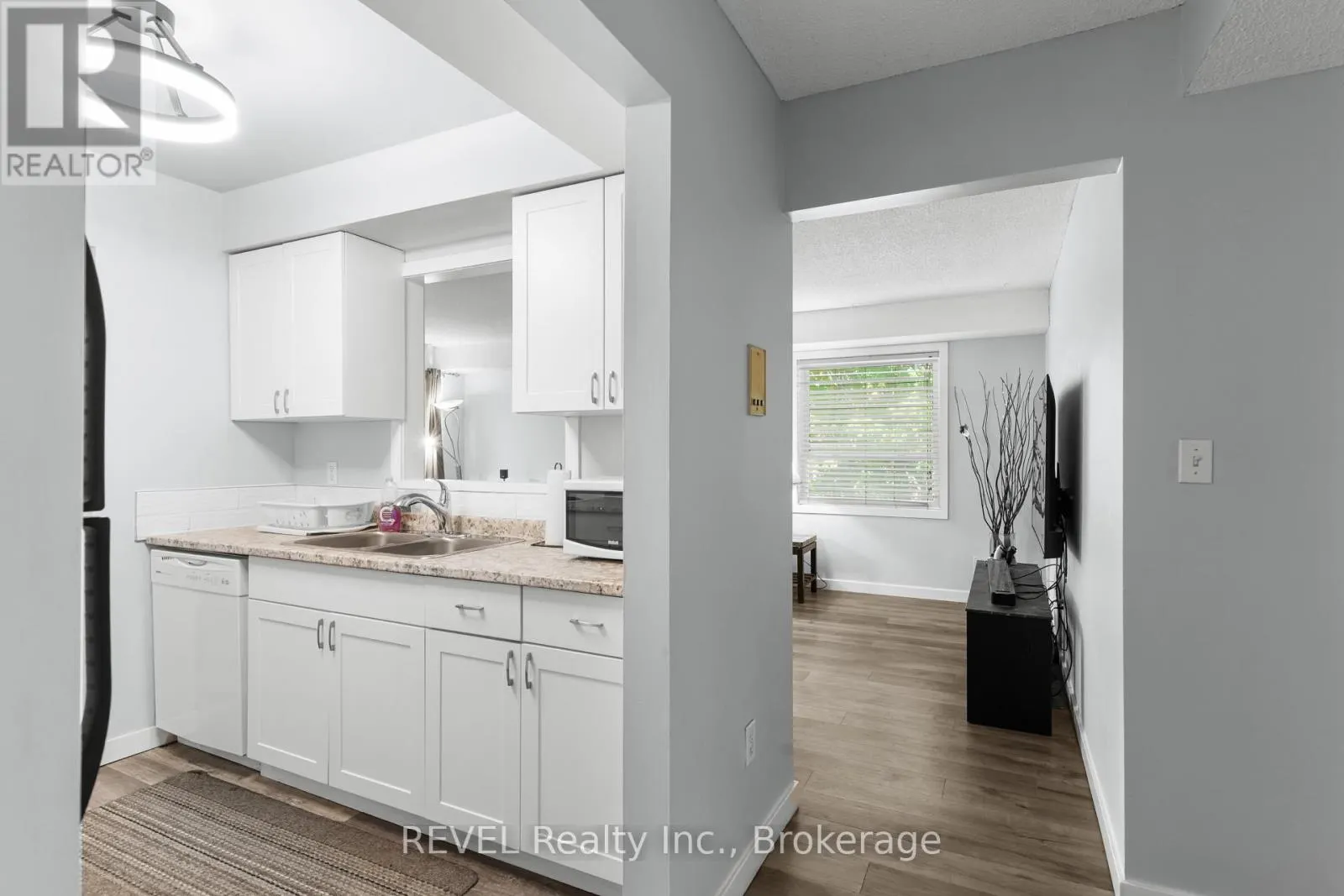 305 - 5222 PORTAGE ROAD, #305