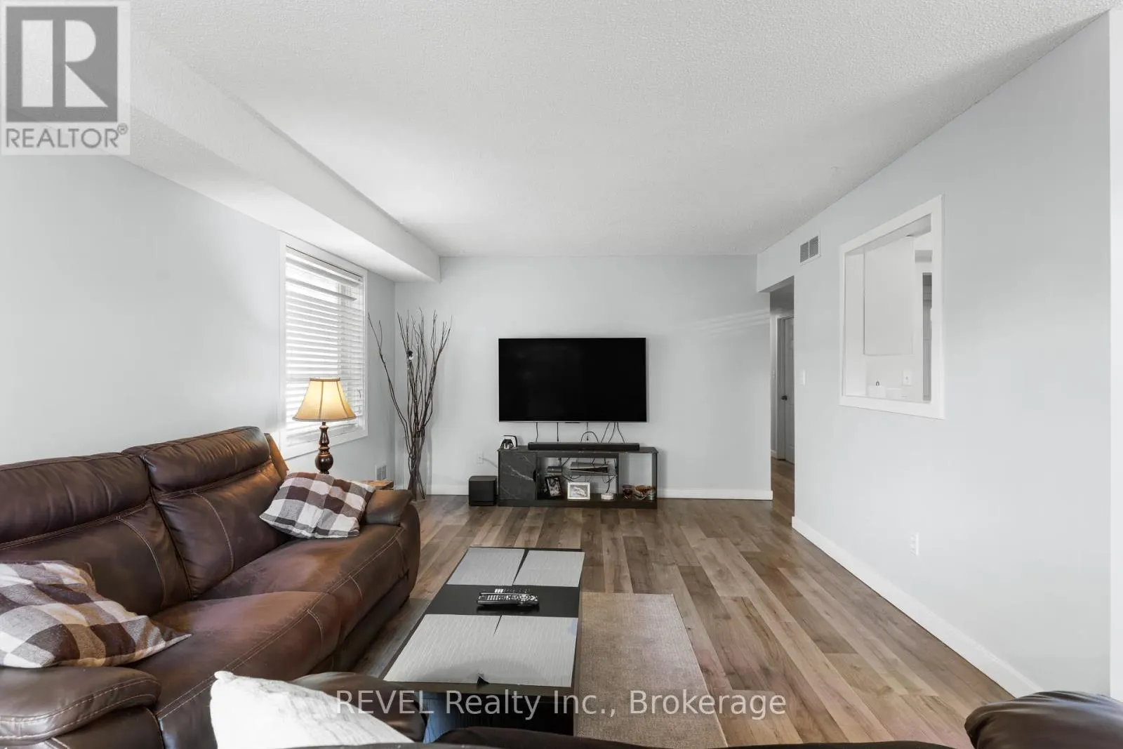 305 - 5222 PORTAGE ROAD, #305
