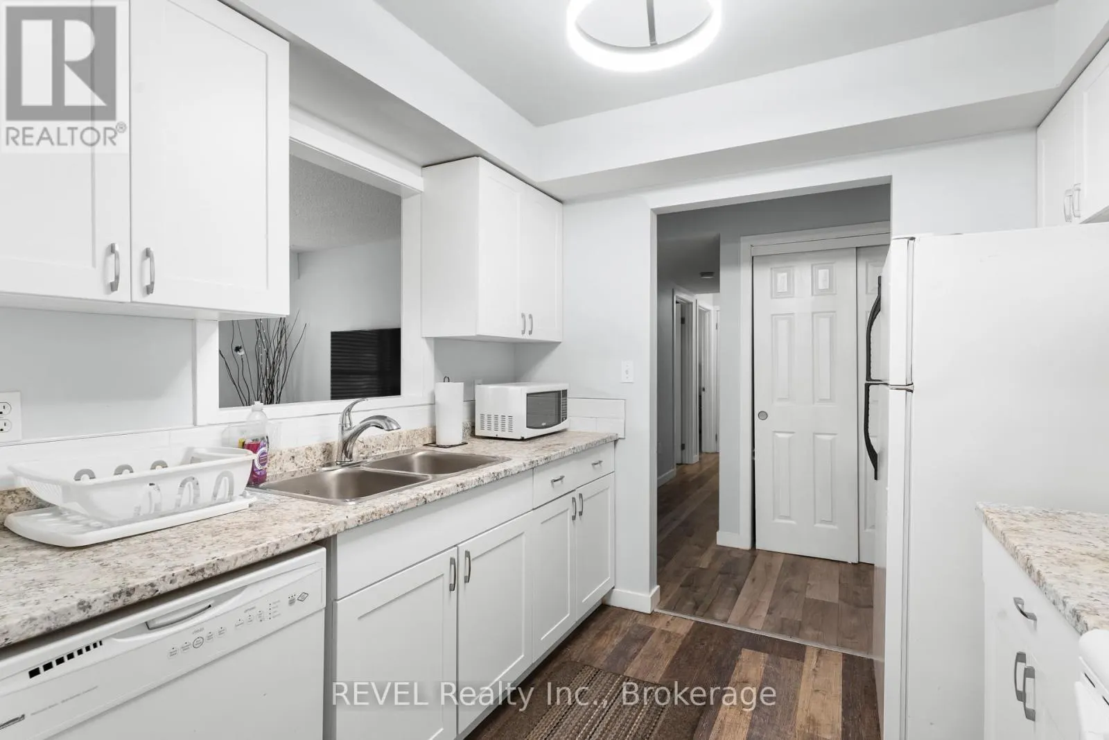 305 - 5222 PORTAGE ROAD, #305