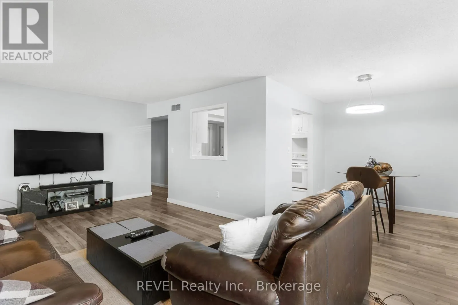 305 - 5222 PORTAGE ROAD, #305