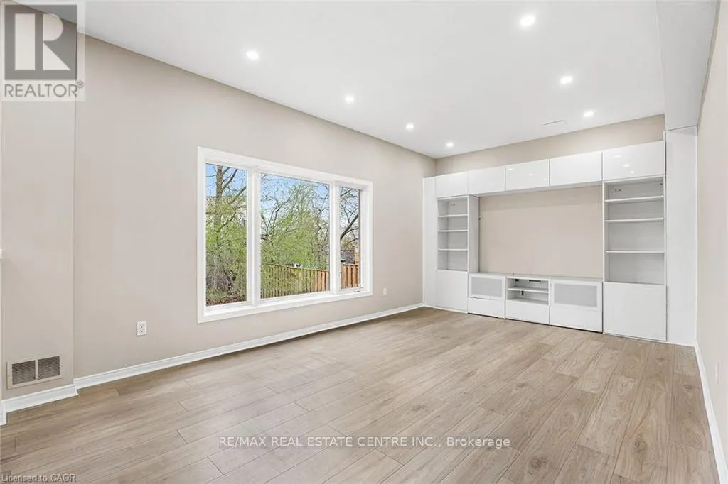 155 ELMIRA ROAD N