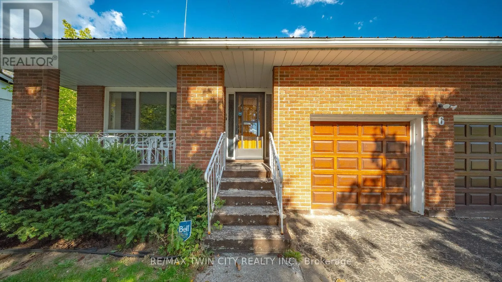 6 VENTNOR COURT