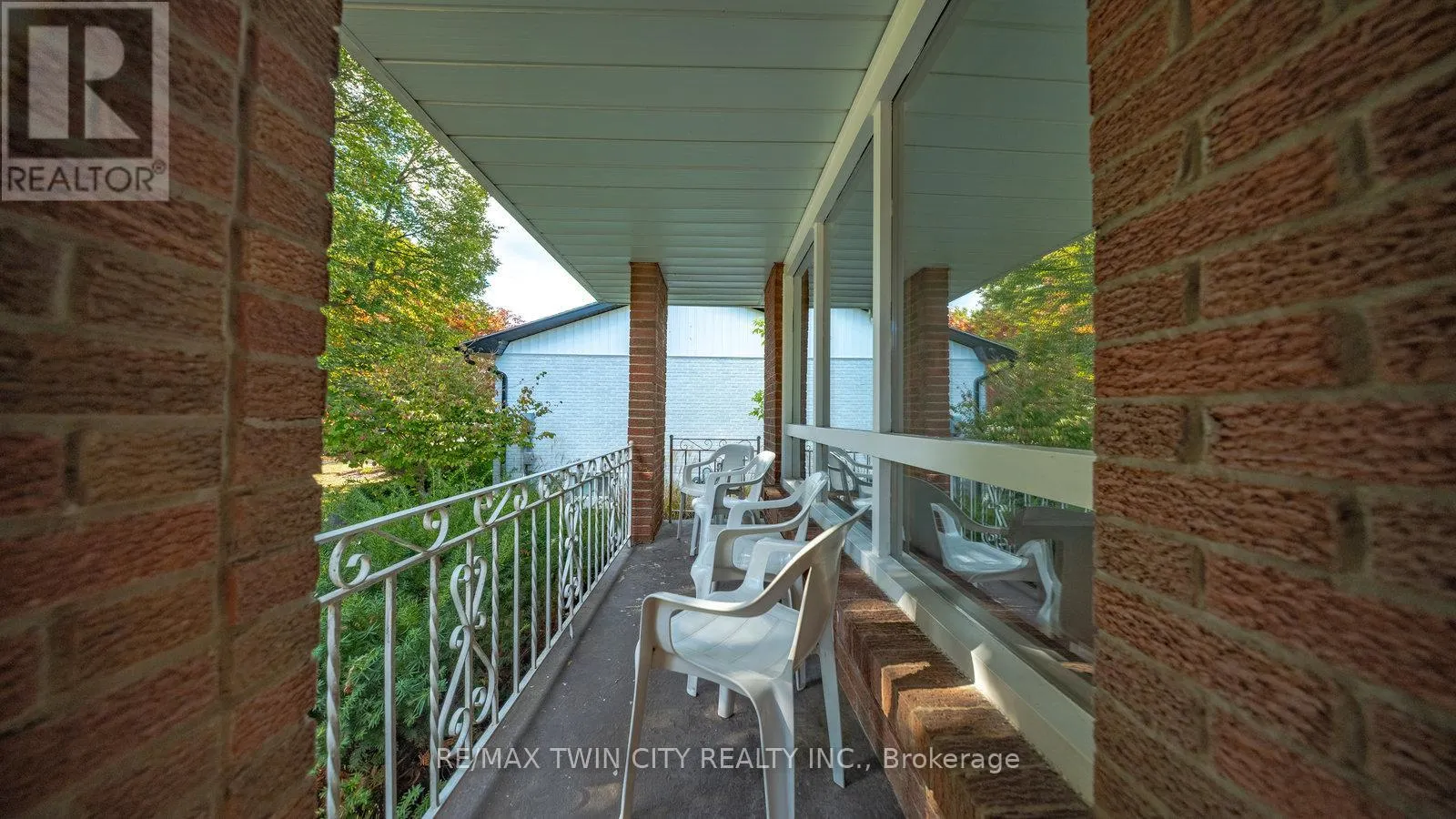 6 VENTNOR COURT