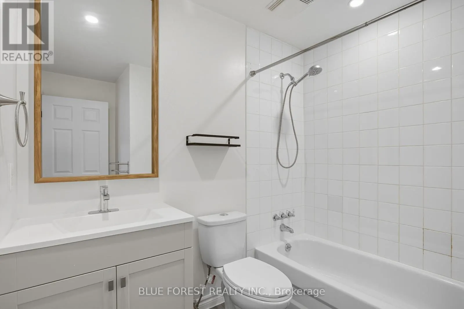 308 - 731 DEVERON CRESCENT, #308