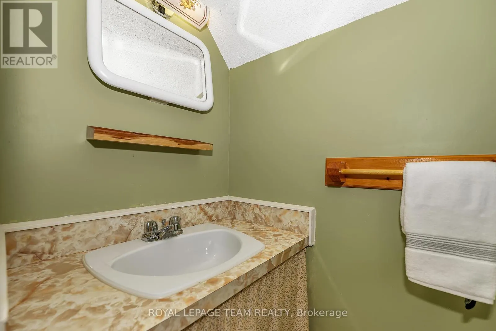 2307 SCRIVENS DRIVE