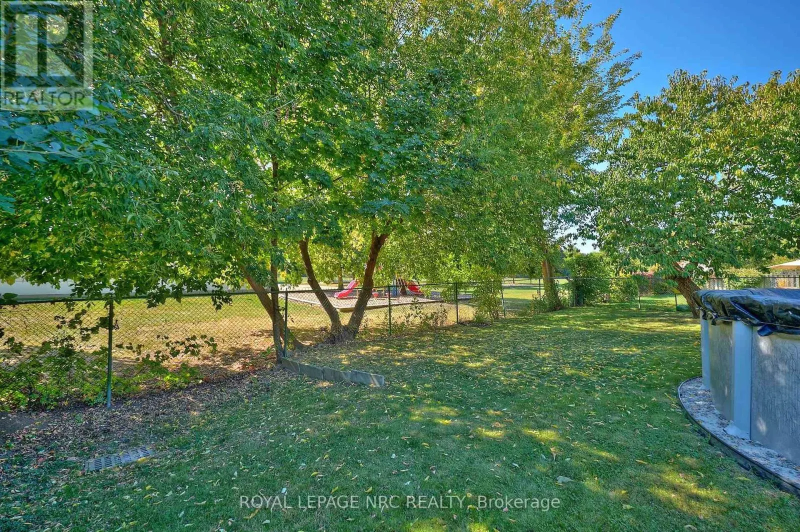 9 ROYAL MANOR DRIVE