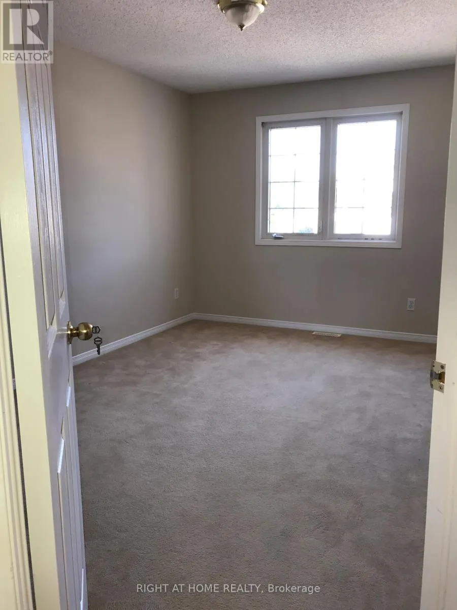 33 - 320 AMBLESIDE DRIVE