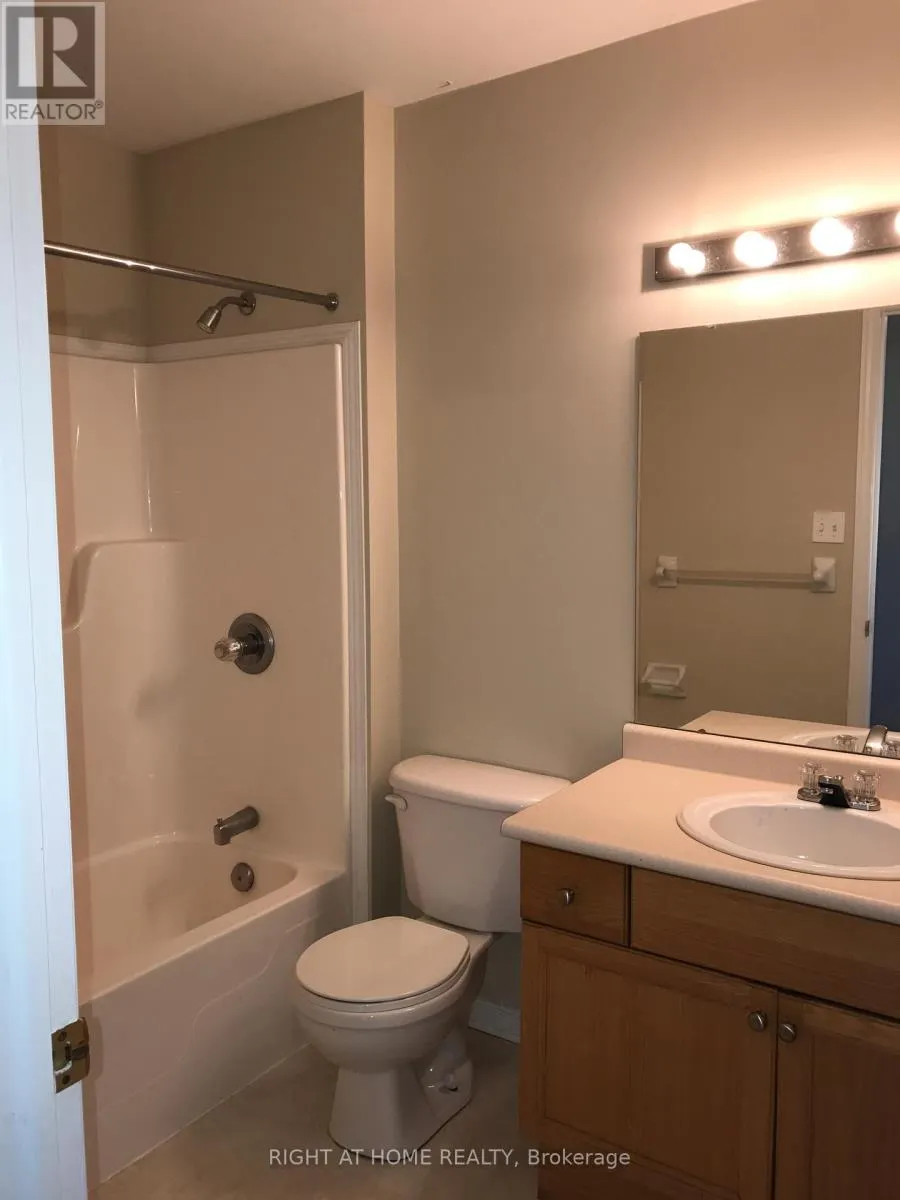 33 - 320 AMBLESIDE DRIVE