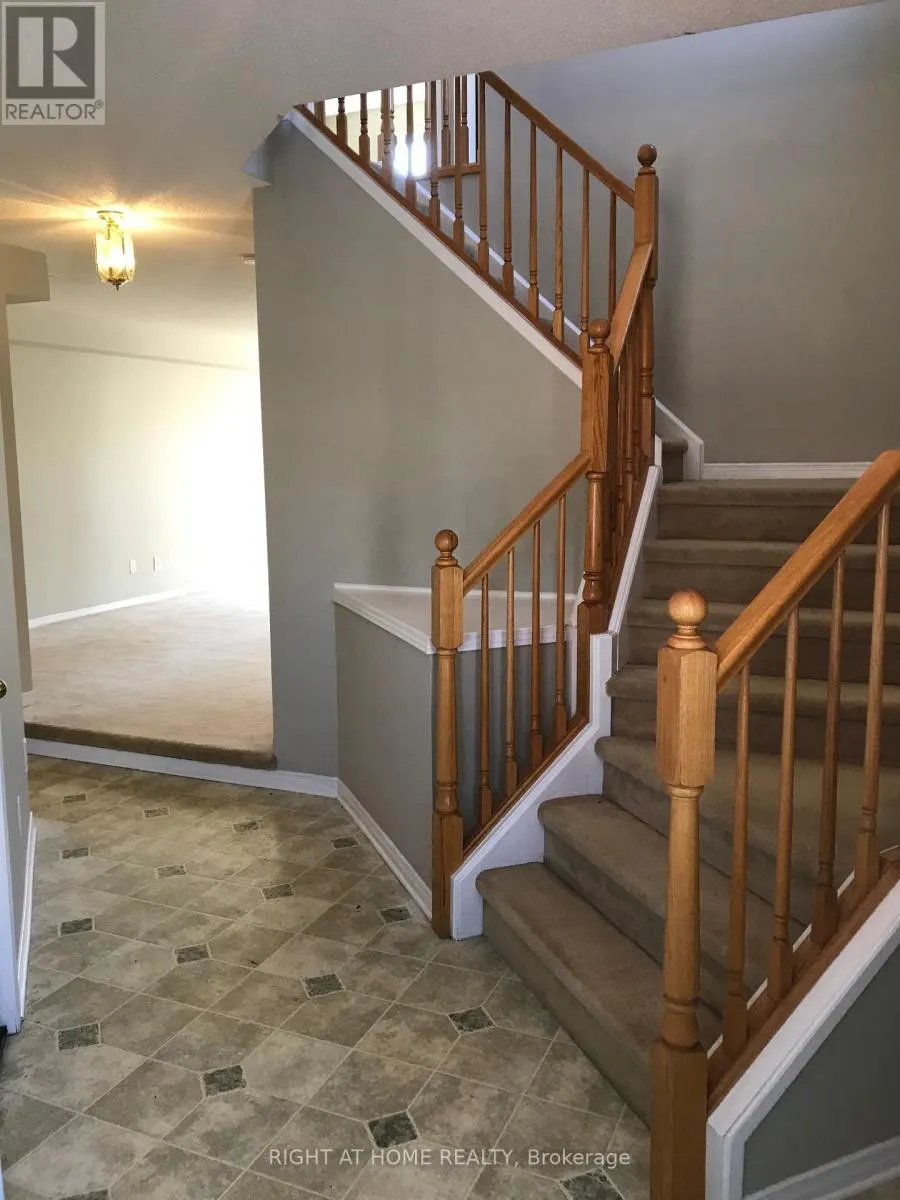 33 - 320 AMBLESIDE DRIVE