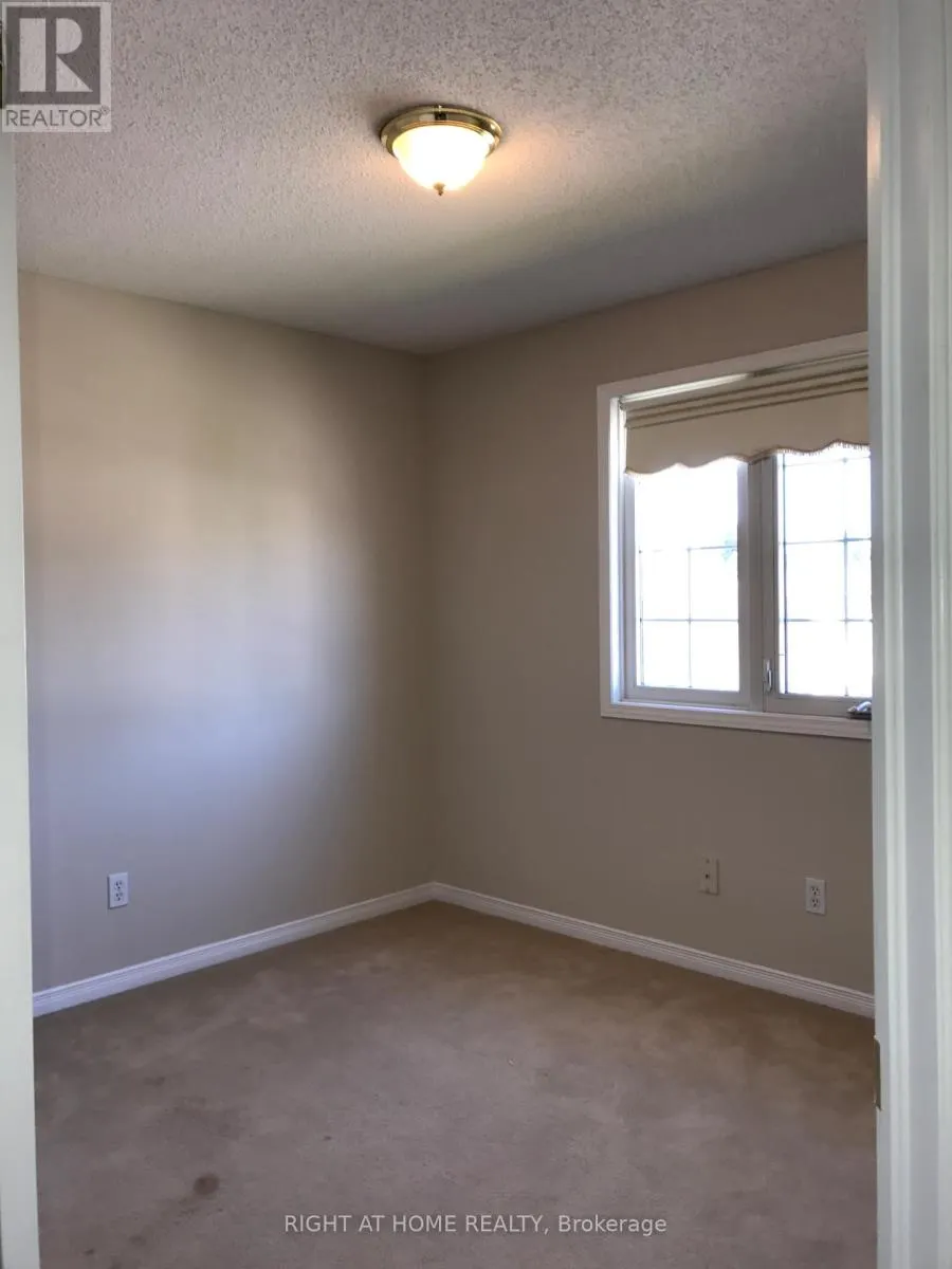 33 - 320 AMBLESIDE DRIVE