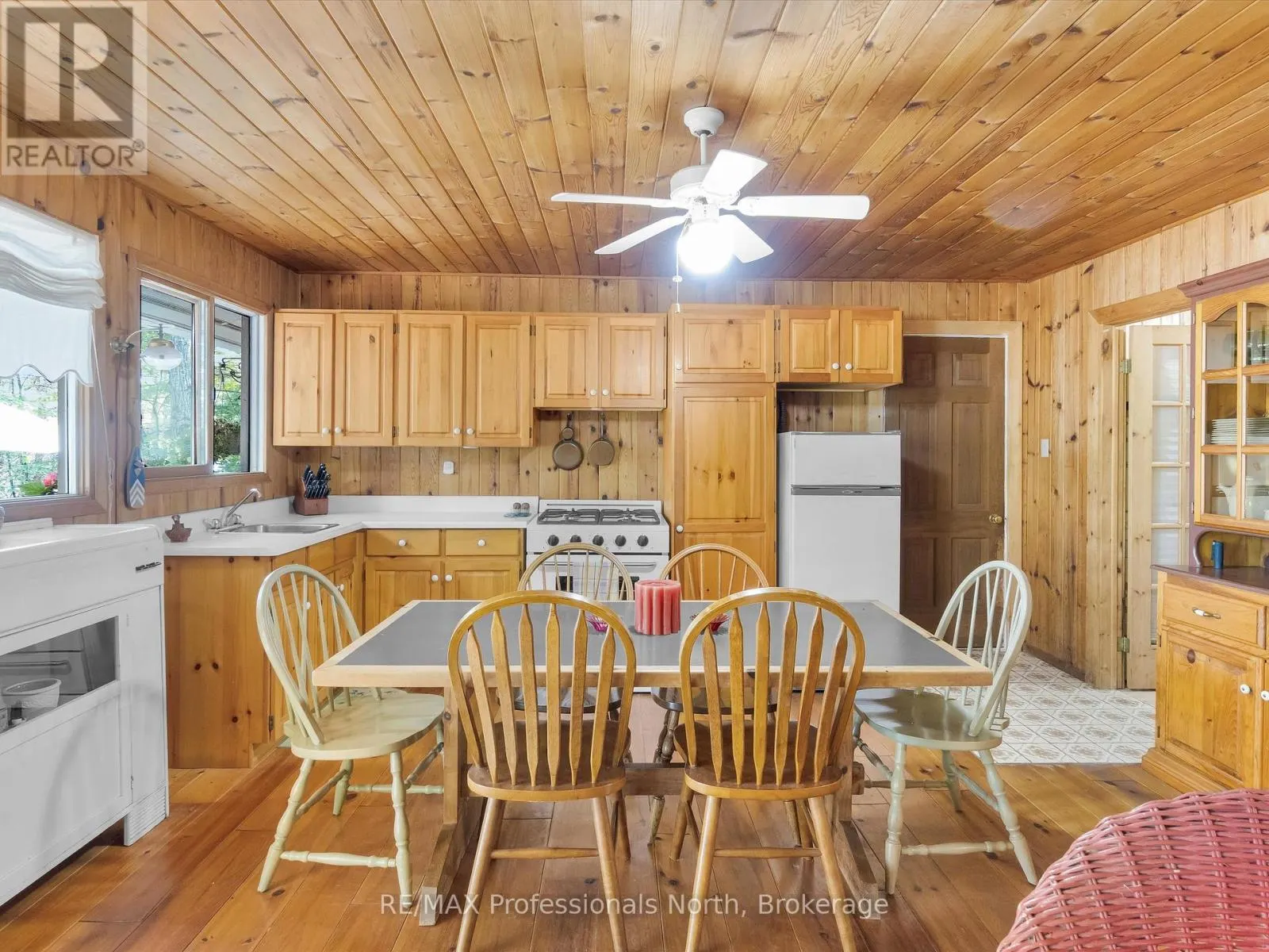 1401 ROCKSBOROUGH ROAD PVT 2