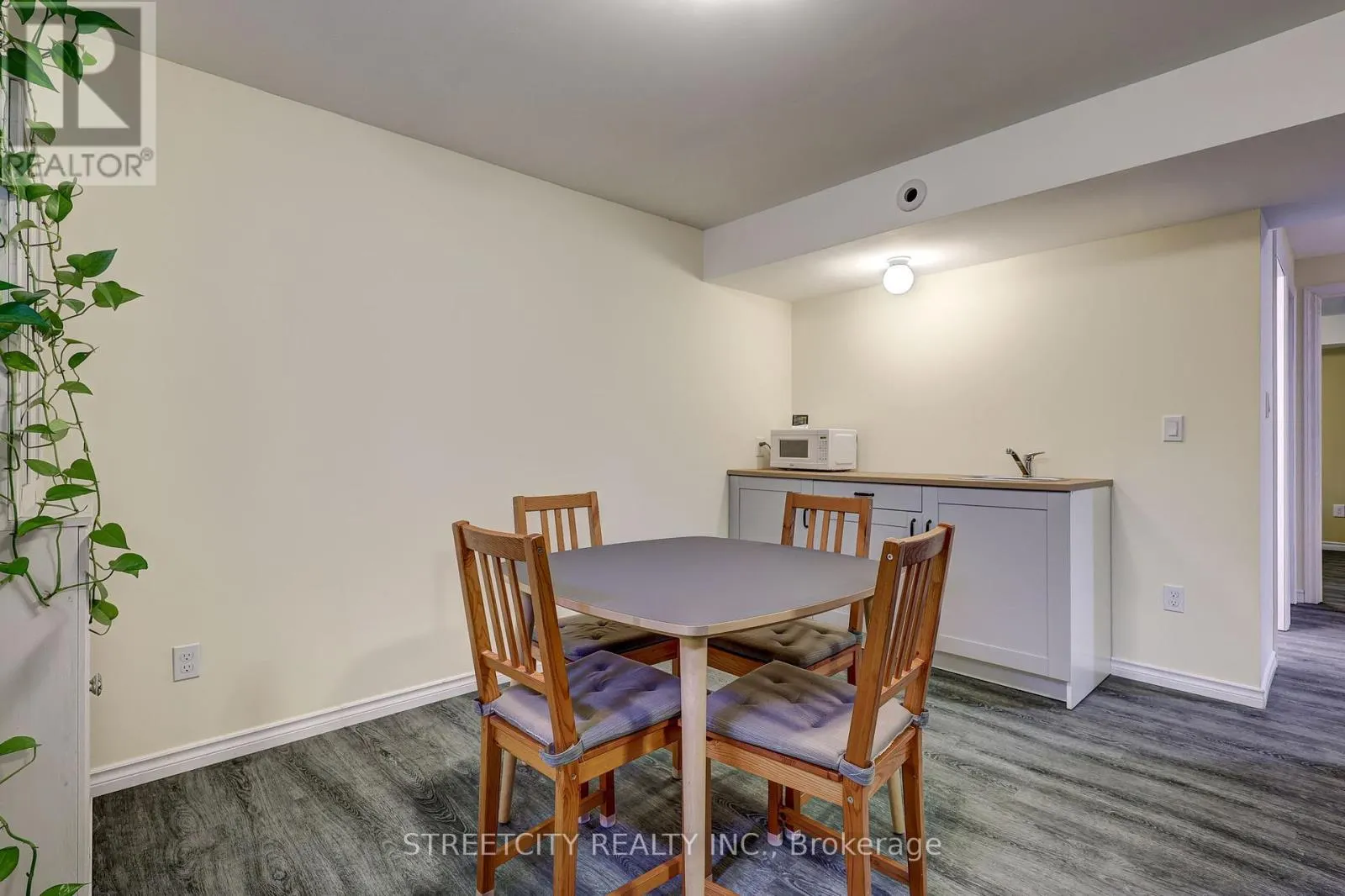 31 ACORN TRAIL