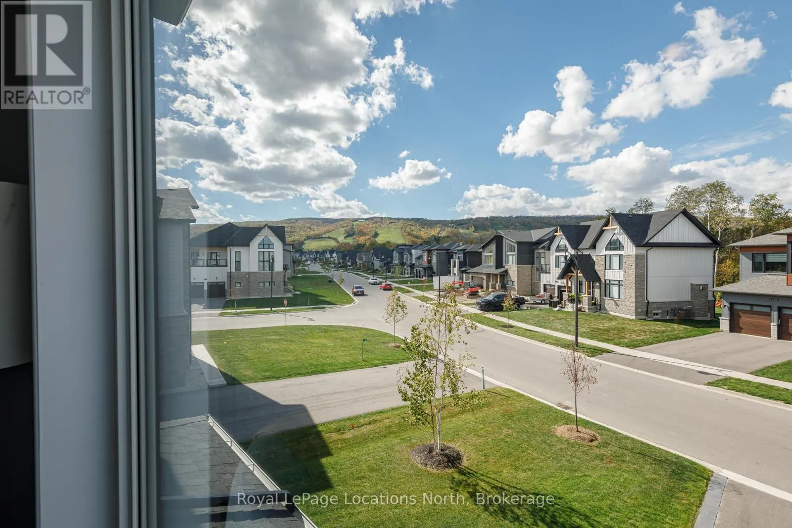 143 SPRINGSIDE CRESCENT