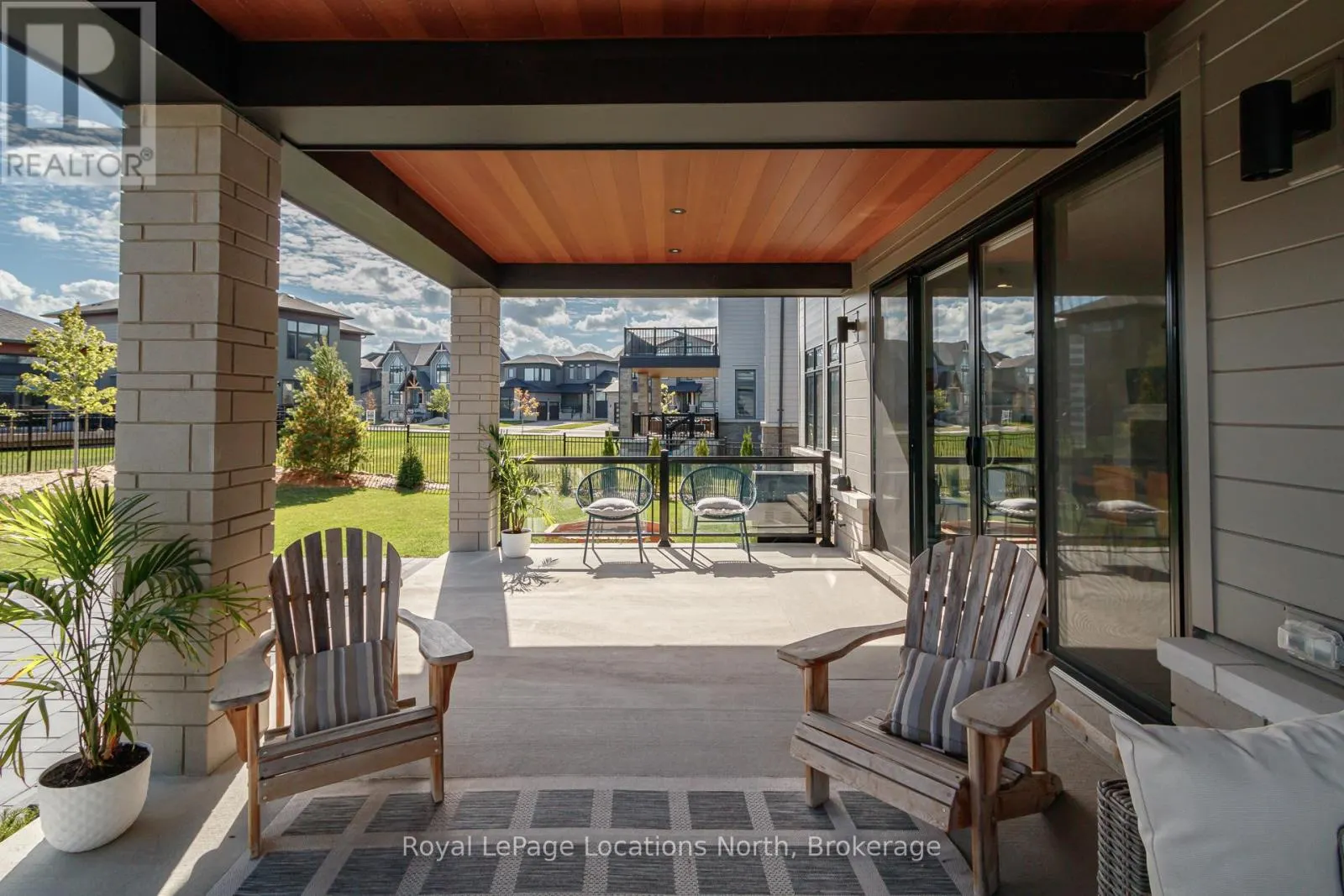 143 SPRINGSIDE CRESCENT