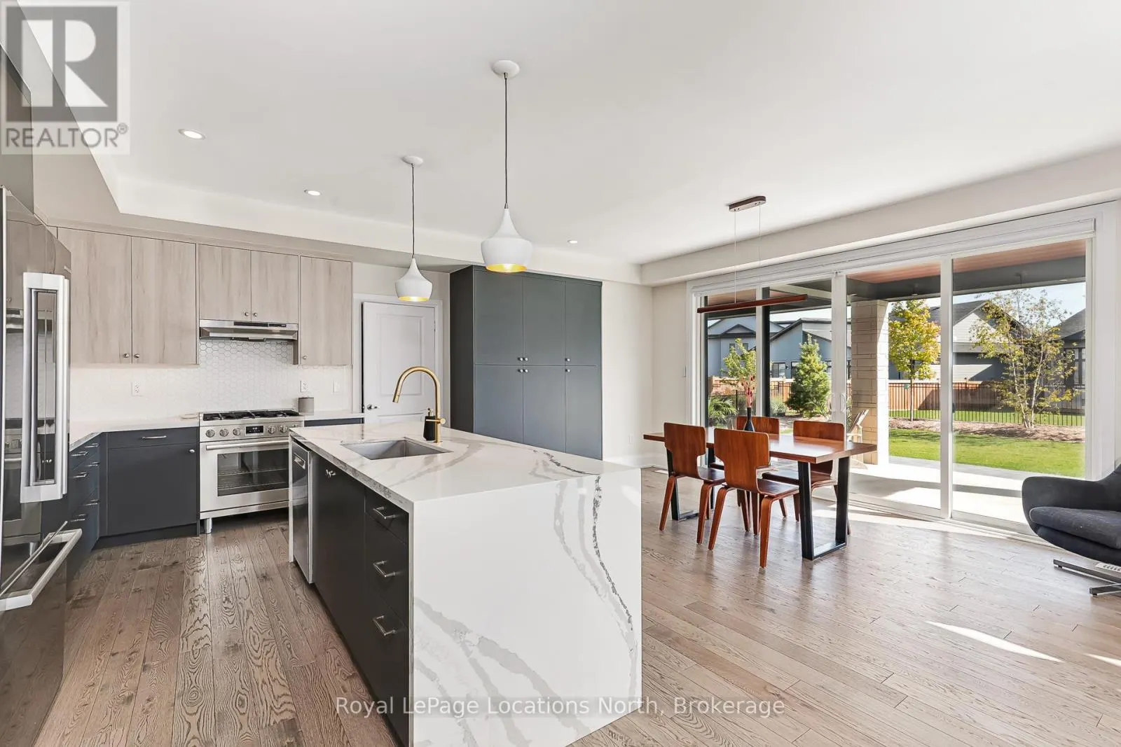 143 SPRINGSIDE CRESCENT