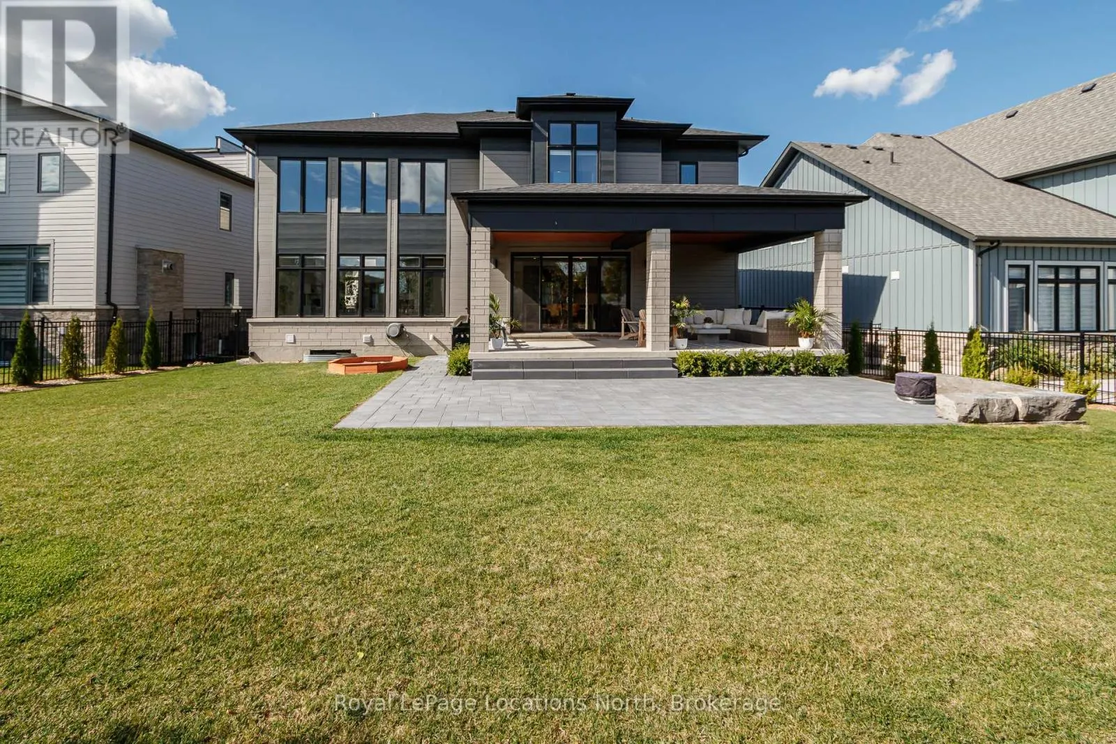 143 SPRINGSIDE CRESCENT