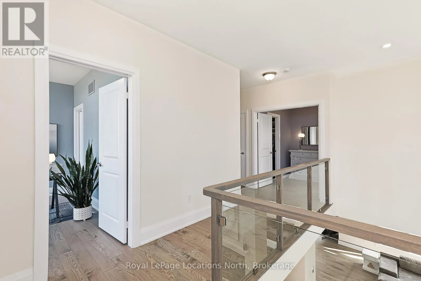 143 SPRINGSIDE CRESCENT