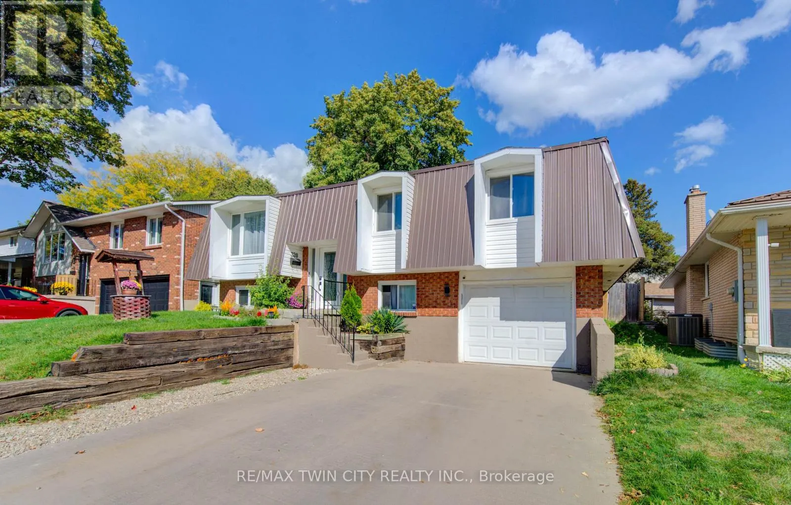 320 COUNTRY HILL DRIVE